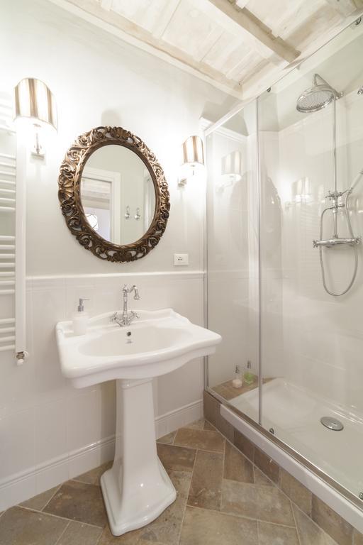 Charming Loft Near Ponte Vecchio Apartment *